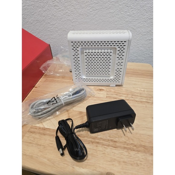 ARRIS SURFboard SB8200 DOCSIS 3.1 10 Gbps Cable Modem - Picture 12 of 16